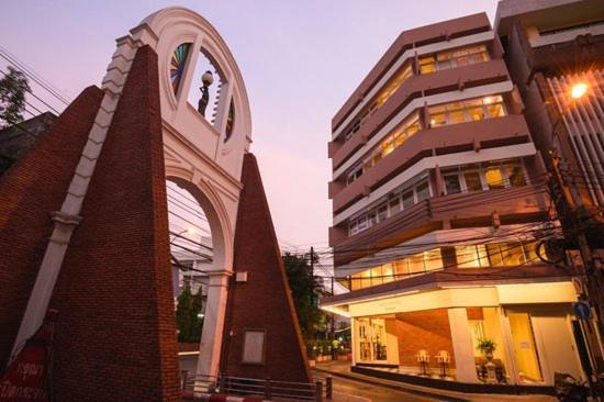 Lamoon Vivit Hotel Bangkok Exterior photo